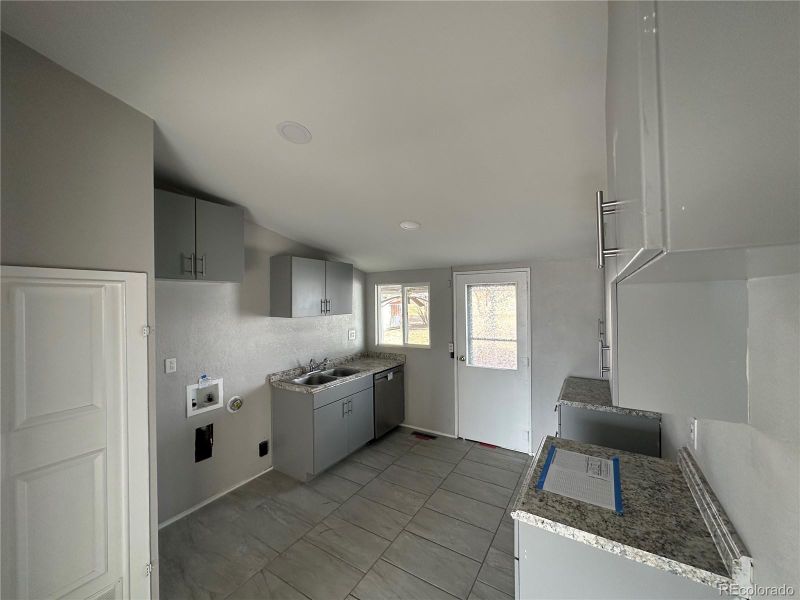 106 S 3rd St, La Salle, CO 80645