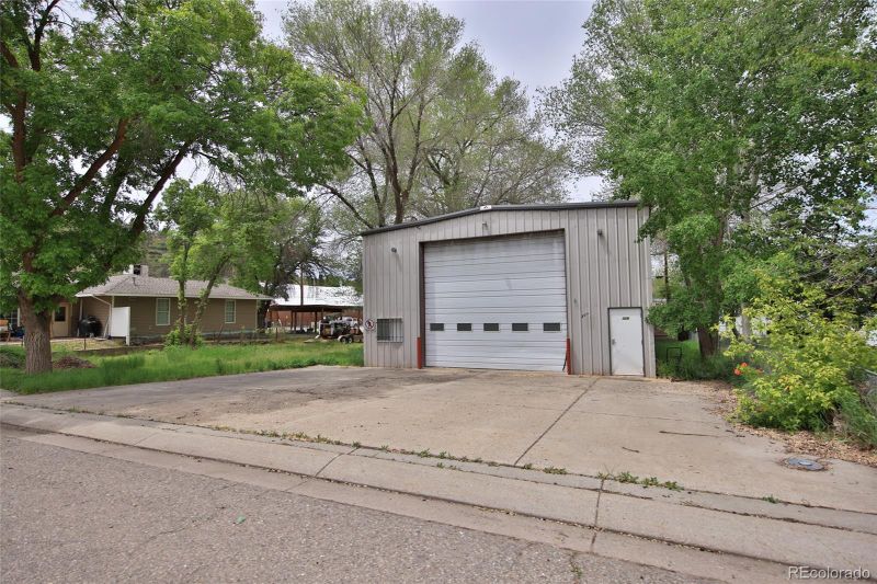 209 Plateau Ave, Collbran, CO 81624