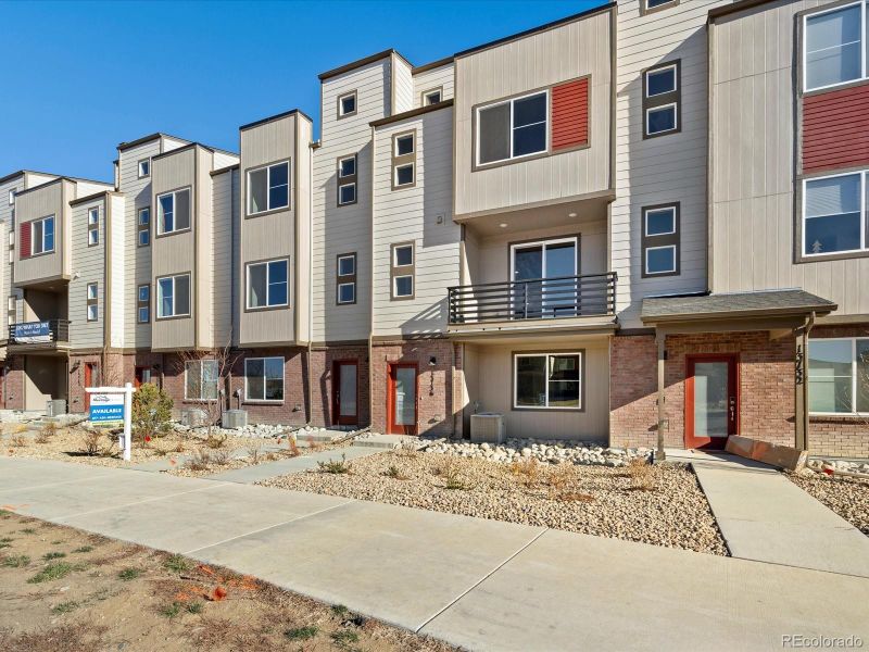 13736 Via Varra, Broomfield, CO 80020