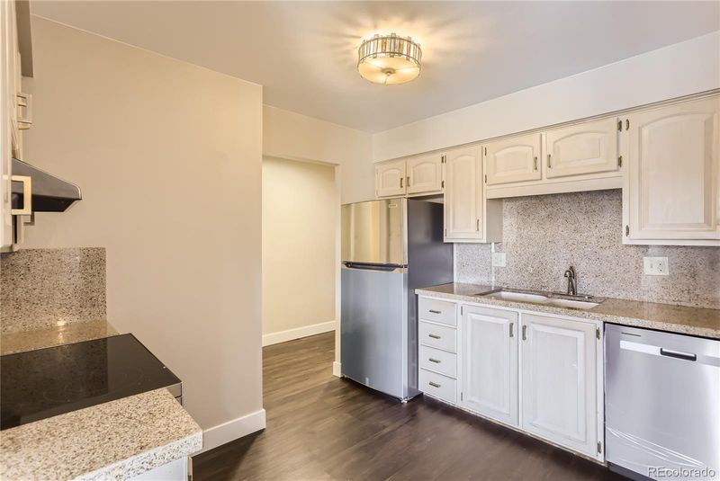 4250 S Olive St #205, Denver, CO 80237