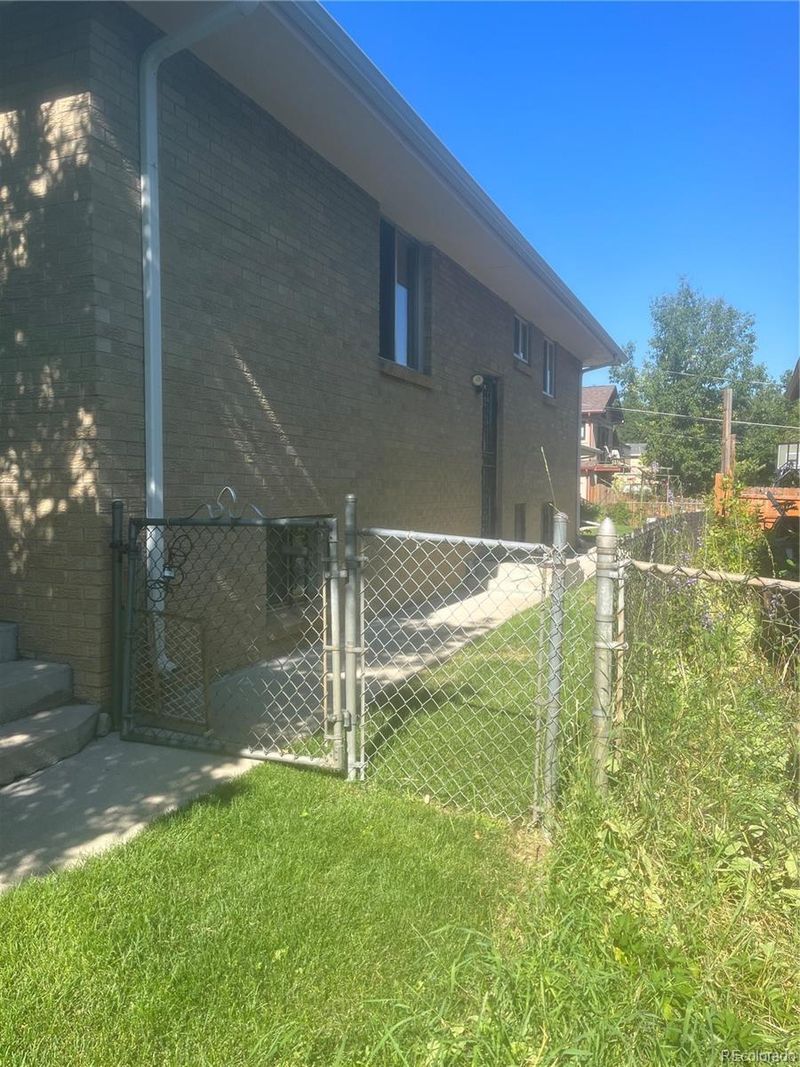 2984 Yates St, Denver, CO 80212