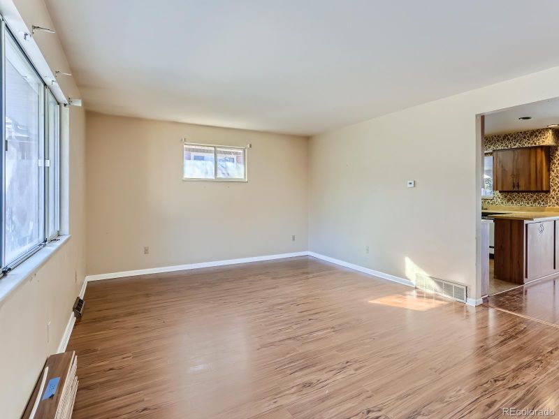 569 Ironton Ct, Aurora, CO 80010
