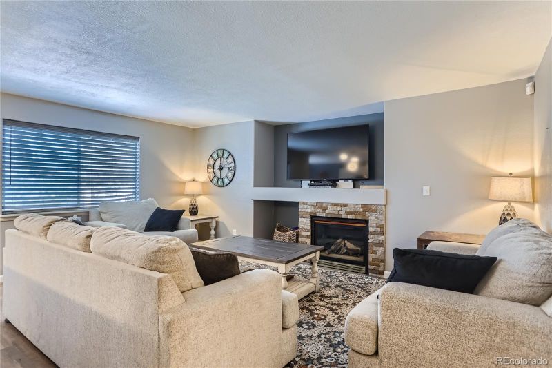 5348 S Ukraine Way, Aurora, CO 80015