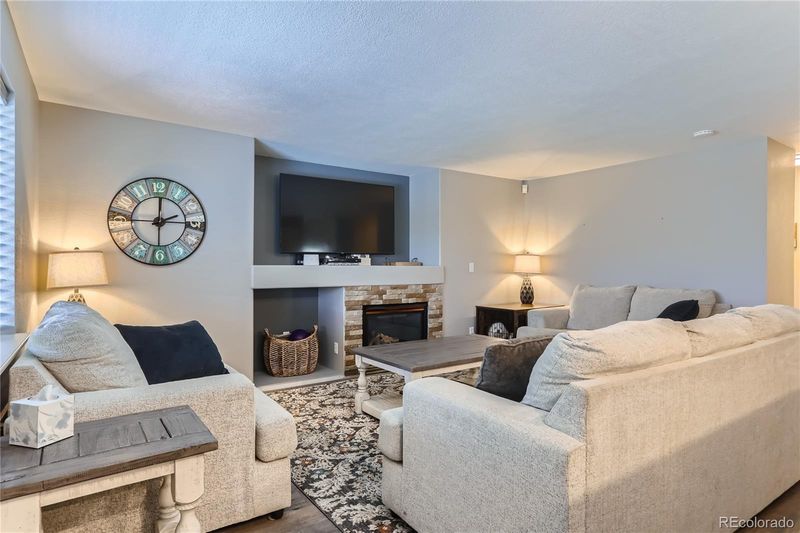 5348 S Ukraine Way, Aurora, CO 80015