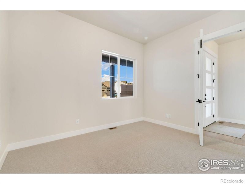 2902 Lake Verna Dr, Loveland, CO 80538