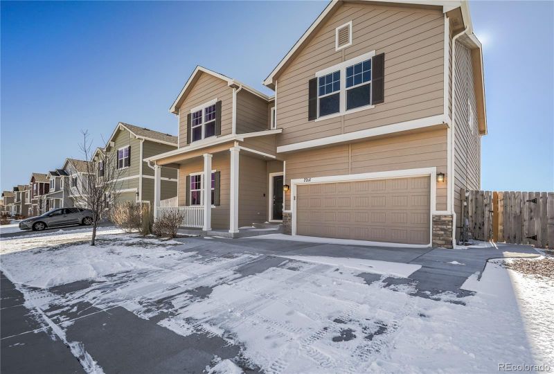 7211 Silver Moon Dr, Colorado Springs, CO 80923