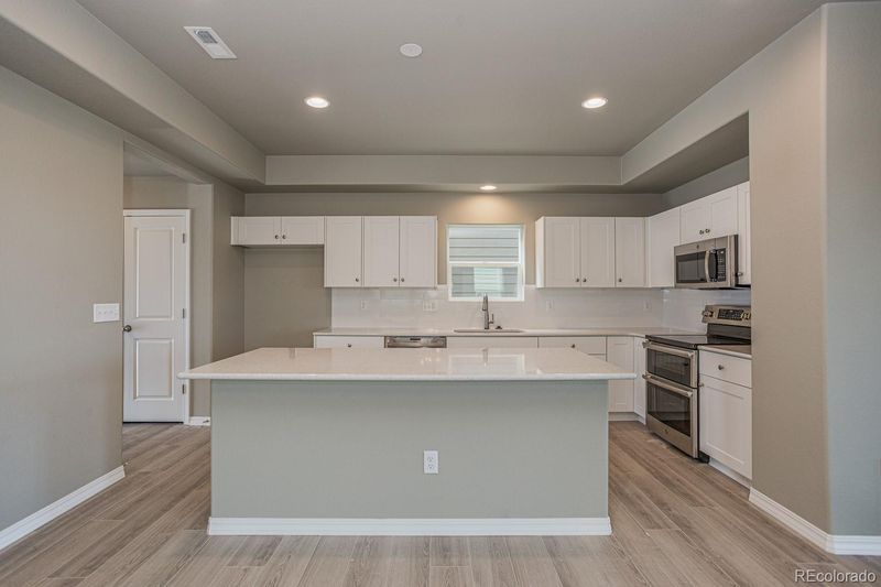 780 N Bersshine Ct, Watkins, CO 80137