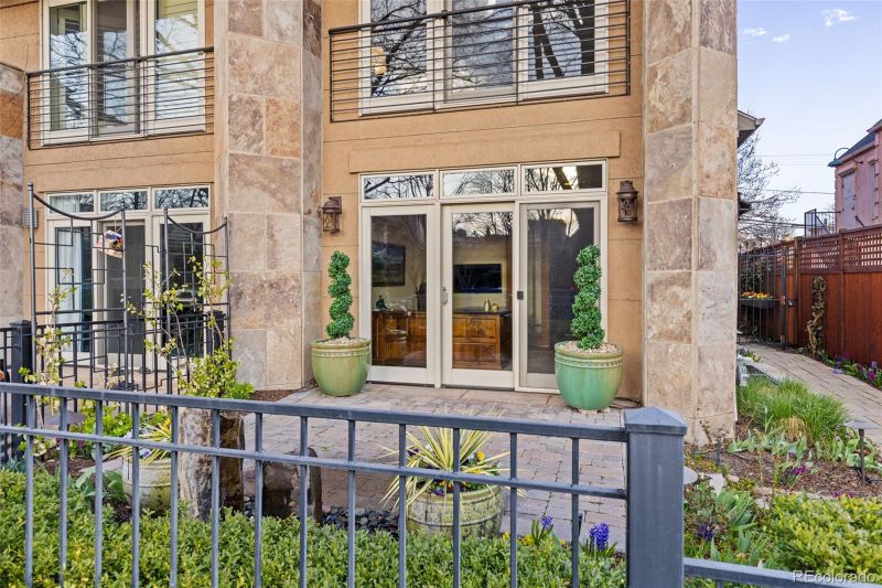 330 Saint Paul St, Denver, CO 80206