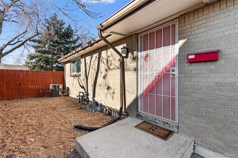 4171 S Eliot St, Sheridan, CO 80110