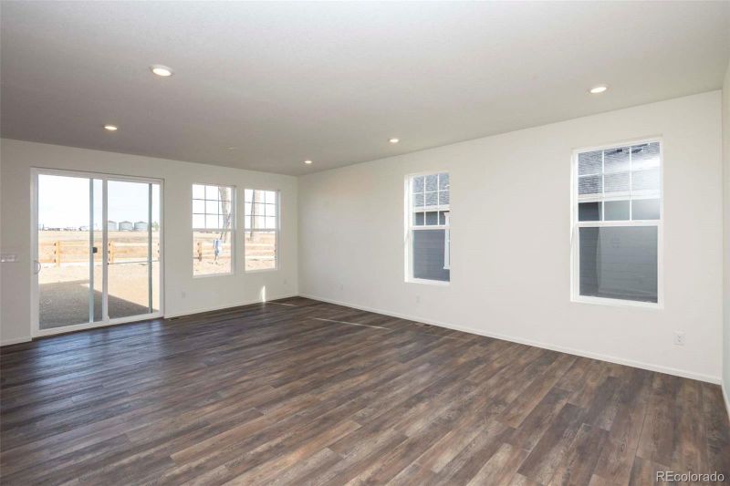 5925 E 154th Pl, Thornton, CO 80602