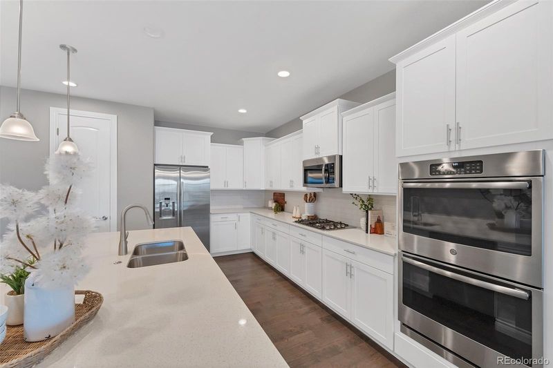 9029 Pacific Crest Dr, Colorado Springs, CO 80927