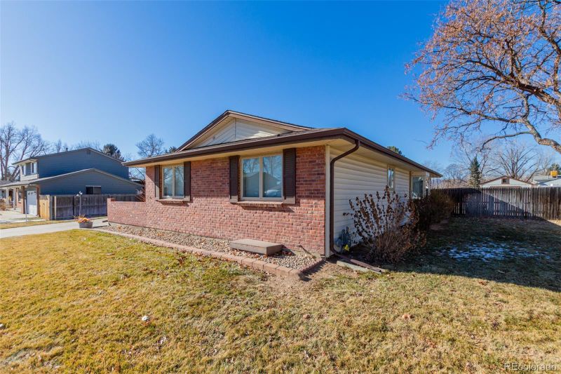 8593 Gray Ct, Arvada, CO 80003
