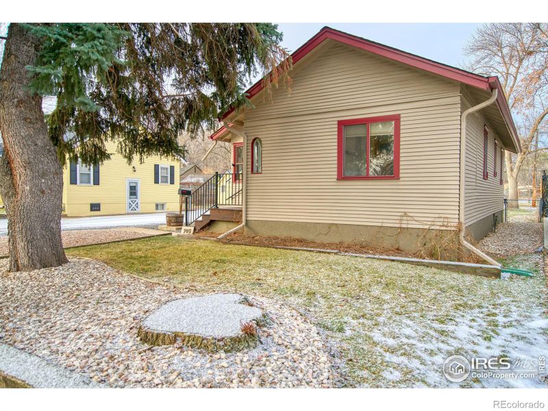 705 Bowen St, Longmont, CO 80501