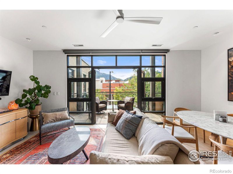 900 Pearl St #203, Boulder, CO 80302