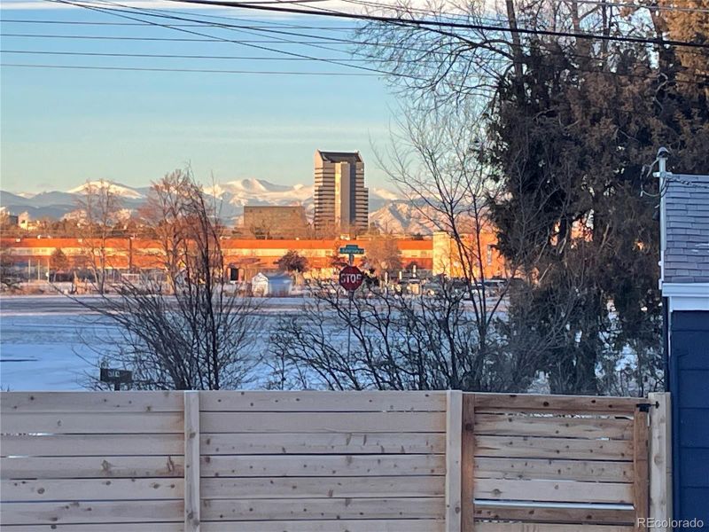 995 S Krameria St, Denver, CO 80224