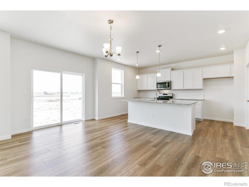 805 Crest St, Lochbuie, CO 80603