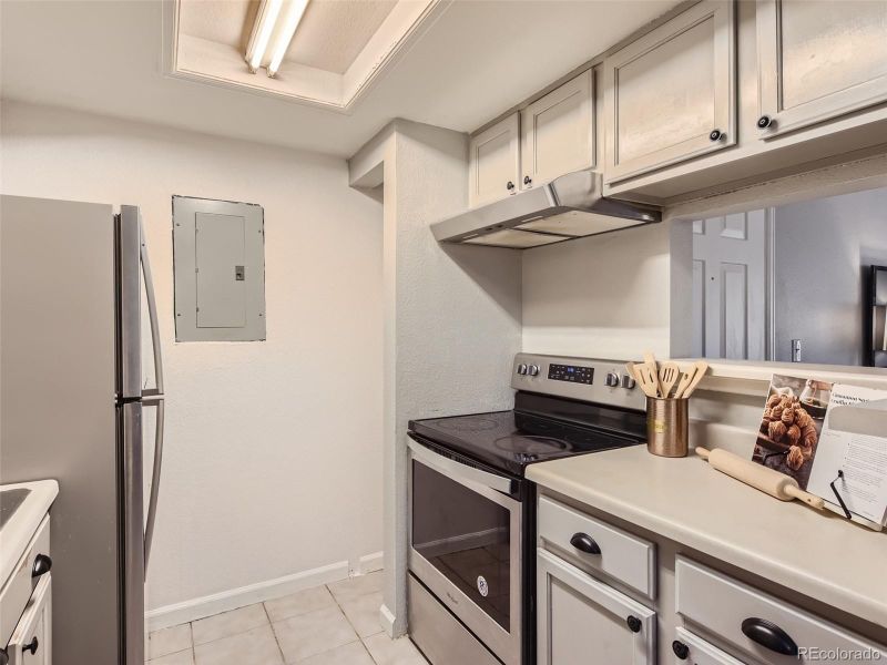 10323 E Peakview Ave #J102, Englewood, CO 80111