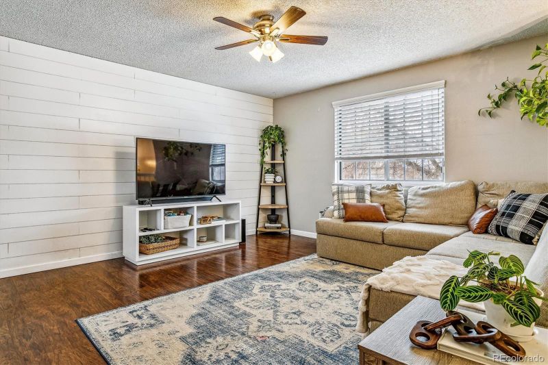 3974 S Bahama St, Aurora, CO 80013