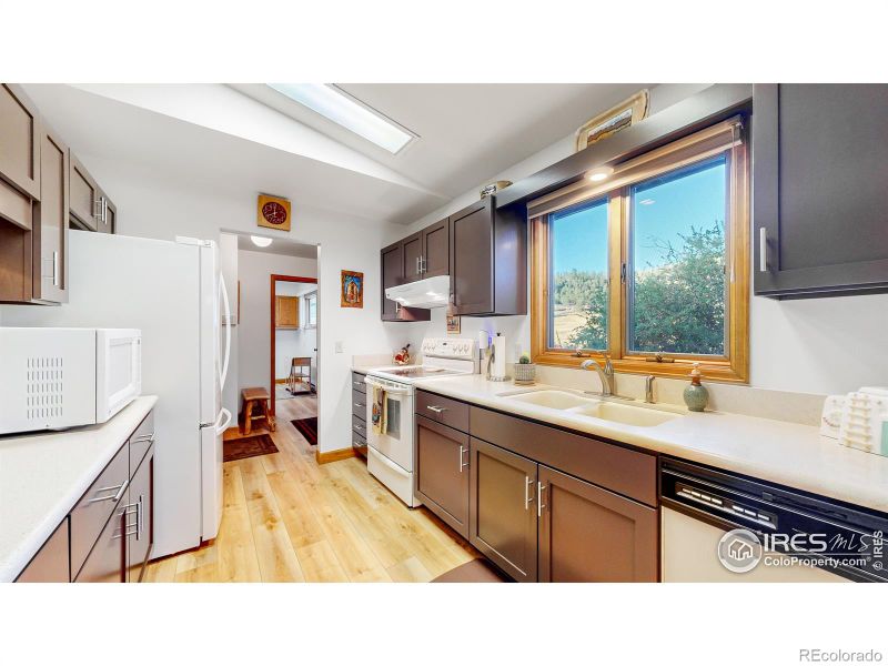 734 Meadowview Dr, Estes Park, CO 80517