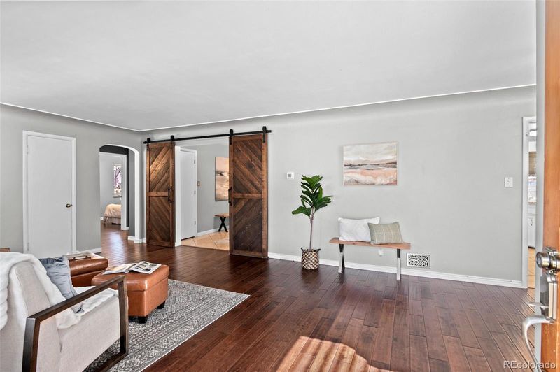 906 S Vallejo St, Denver, CO 80223