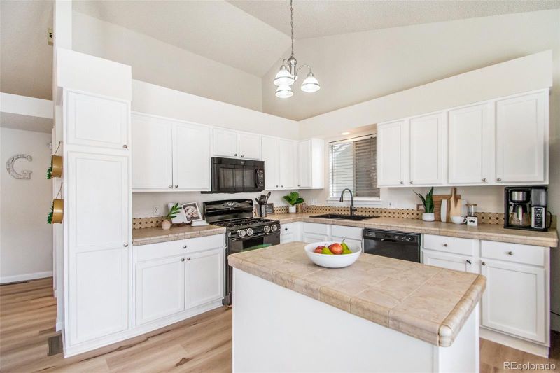 5280 S Zeno Way, Centennial, CO 80015