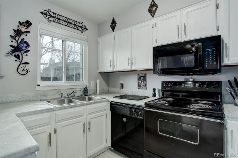 1609 S Ivory Cir #D, Aurora, CO 80017