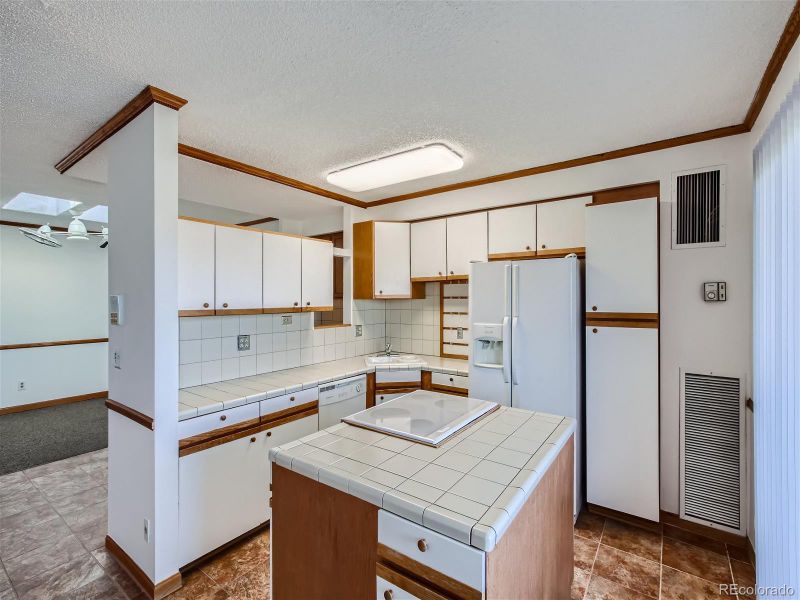 2880 S Locust St #N702, Denver, CO 80222