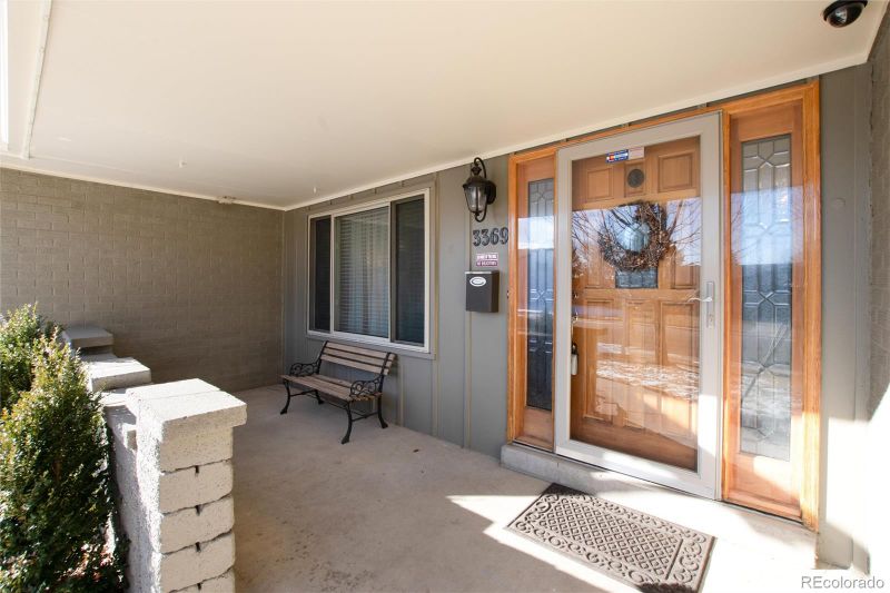 3369 S Valentia Ct, Denver, CO 80231