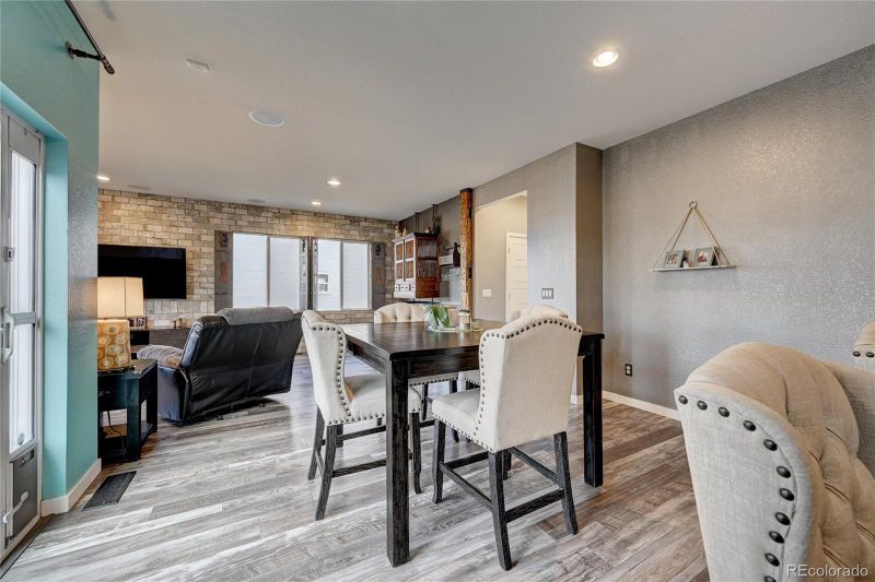 10061 Truckee St, Commerce City, CO 80022
