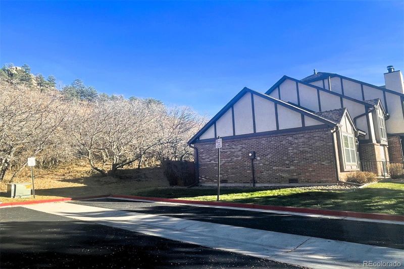 1605 Maitland Ct, Colorado Springs, CO 80919