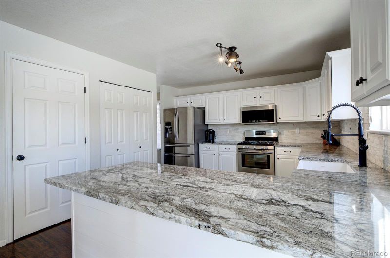 10840 Longs Peak Ln, Parker, CO 80138