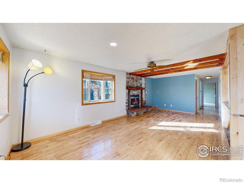 1009 Jennifer Dr, Loveland, CO 80537