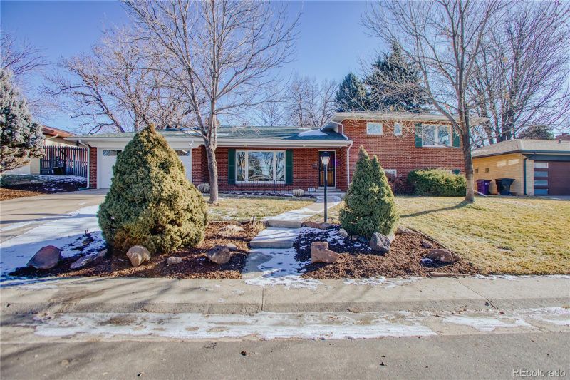 3080 S Franklin St, Denver, CO 80210