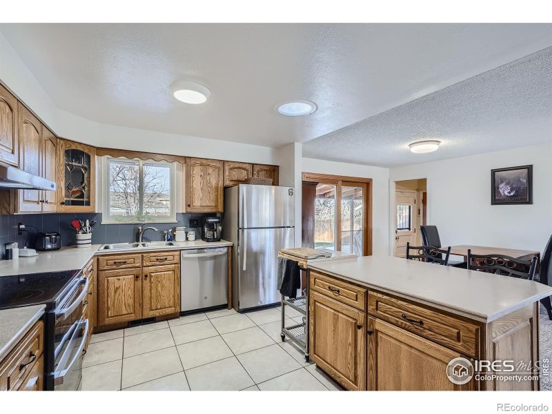 8945 W 78th Ave, Arvada, CO 80005