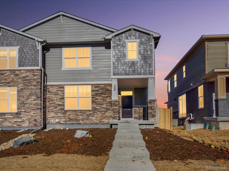 764 North Shawnee St, Aurora, CO 80018