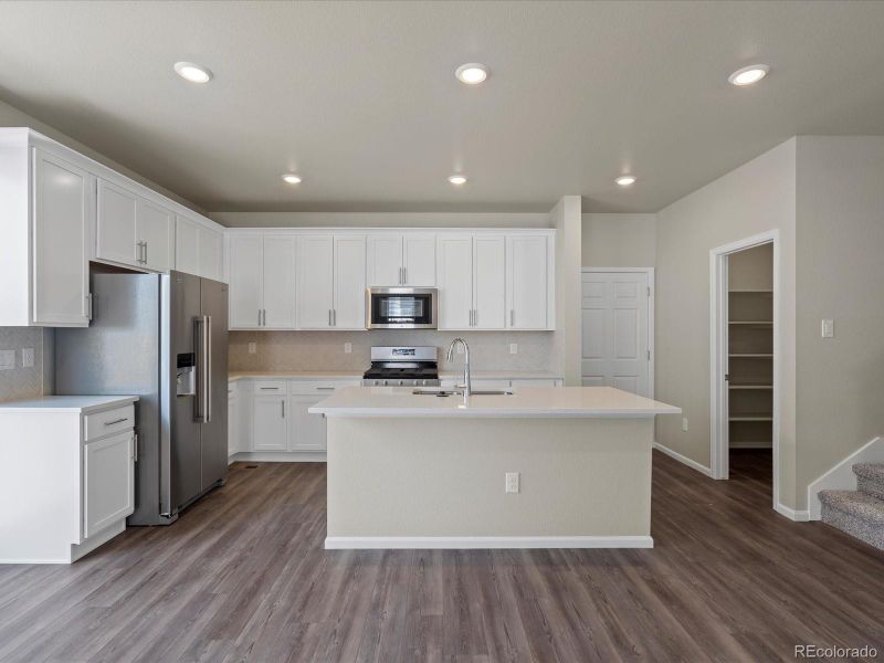 748 North Shawnee St, Aurora, CO 80018