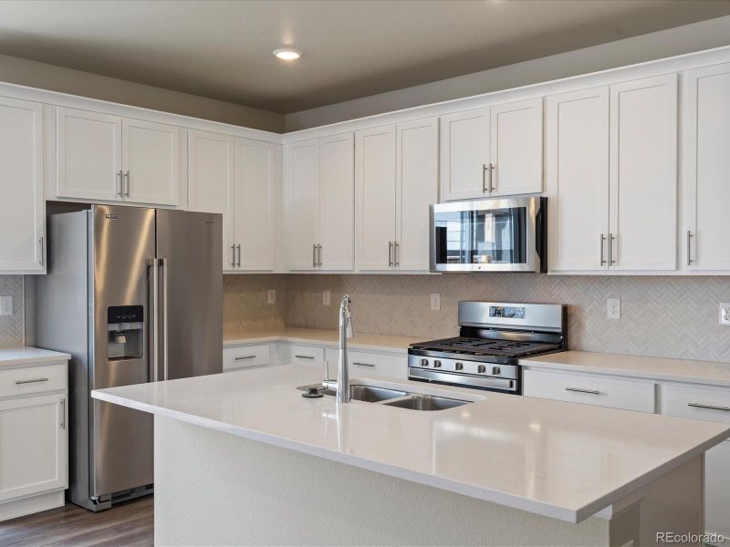 748 North Shawnee St, Aurora, CO 80018