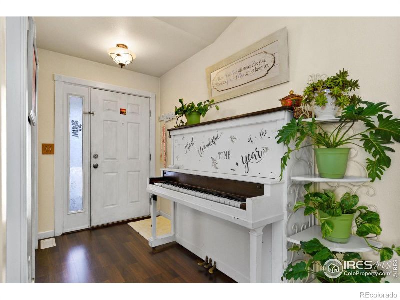 3320 Conestoga Ct, Evans, CO 80620