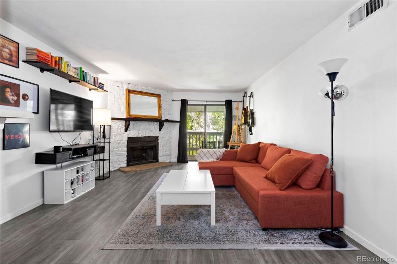 8335 Fairmount Dr #204, Denver, CO 80247