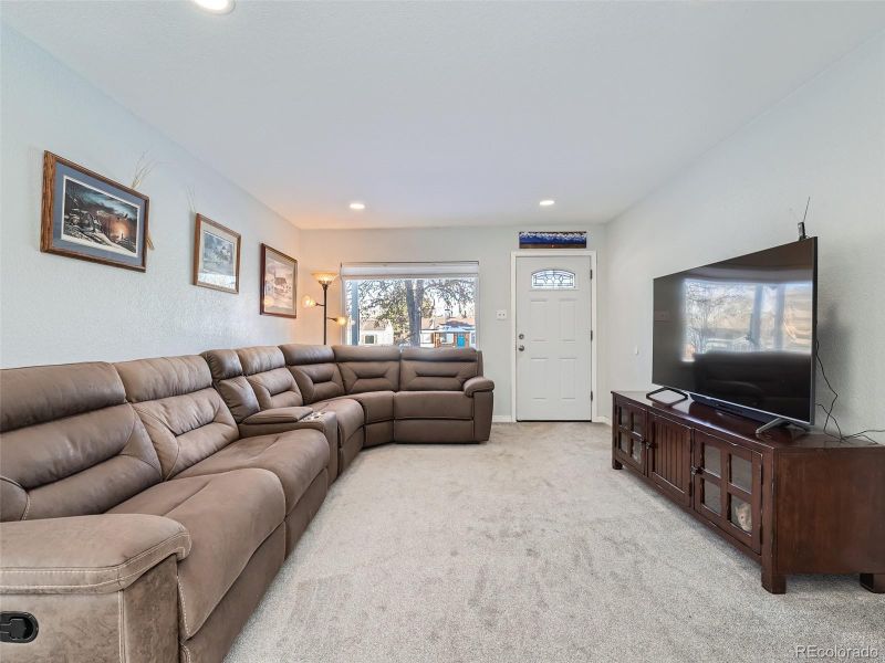 2981 S Glencoe St, Denver, CO 80222