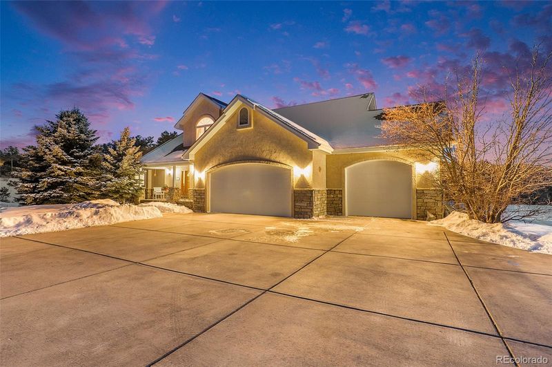 1716 Independence Dr, Larkspur, CO 80118