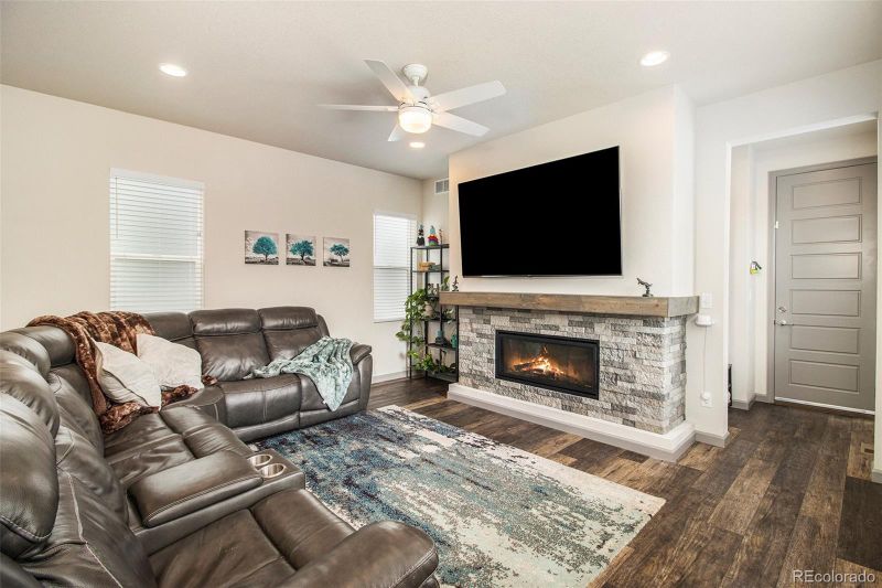 8050 Williams Fork Ave, Littleton, CO 80125