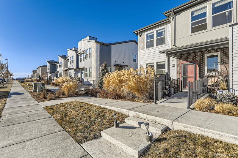 16065 E Bolling Dr, Denver, CO 80239