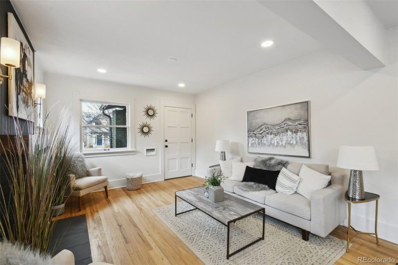 2136 S Lincoln St, Denver, CO 80210