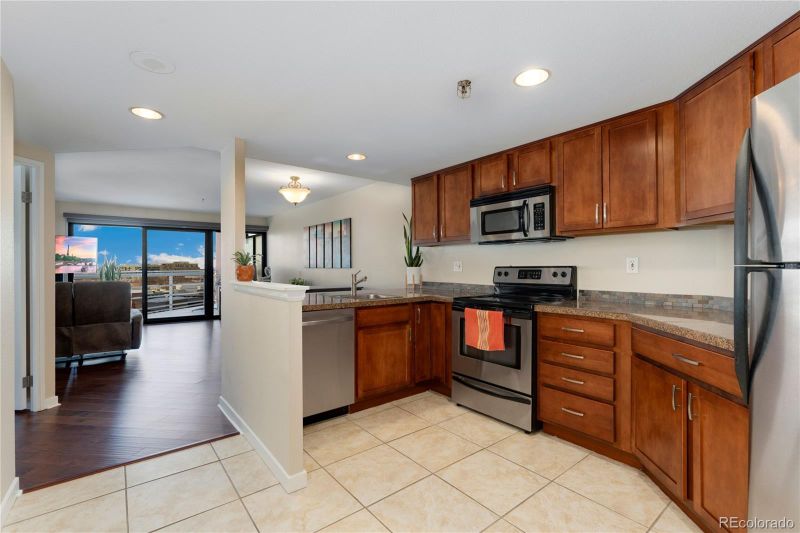 100 Park Ave #602, Denver, CO 80205