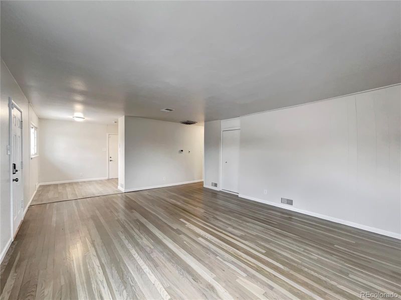 791 Joliet St, Aurora, CO 80010