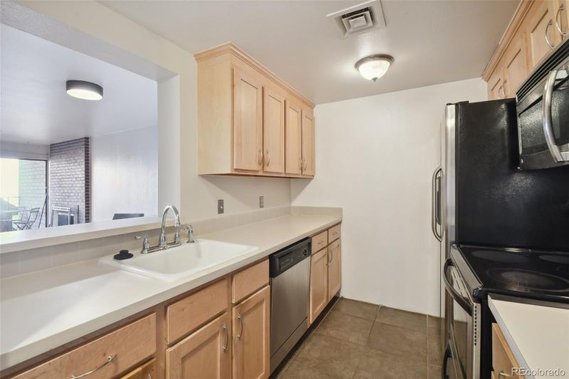 800 Pearl St #509, Denver, CO 80203