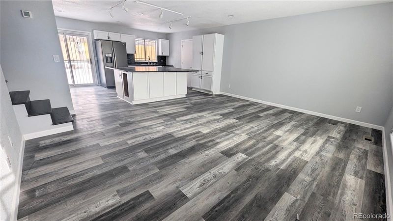 1252 S Olathe Way, Aurora, CO 80017