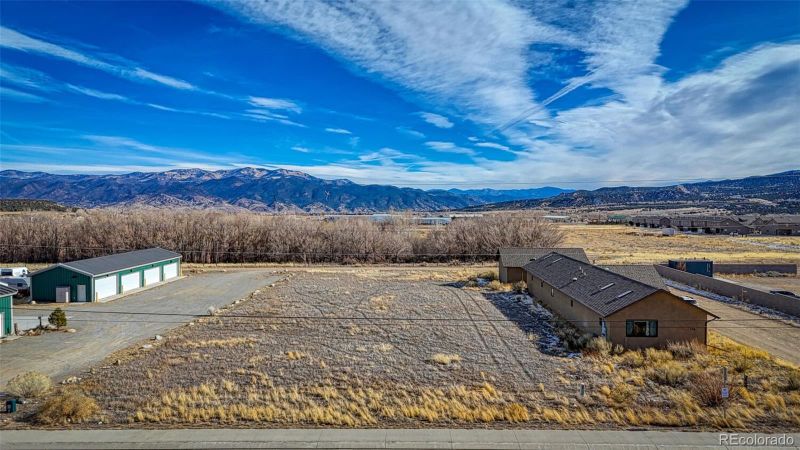 120 Halleys Ave, Poncha Springs, CO 81201