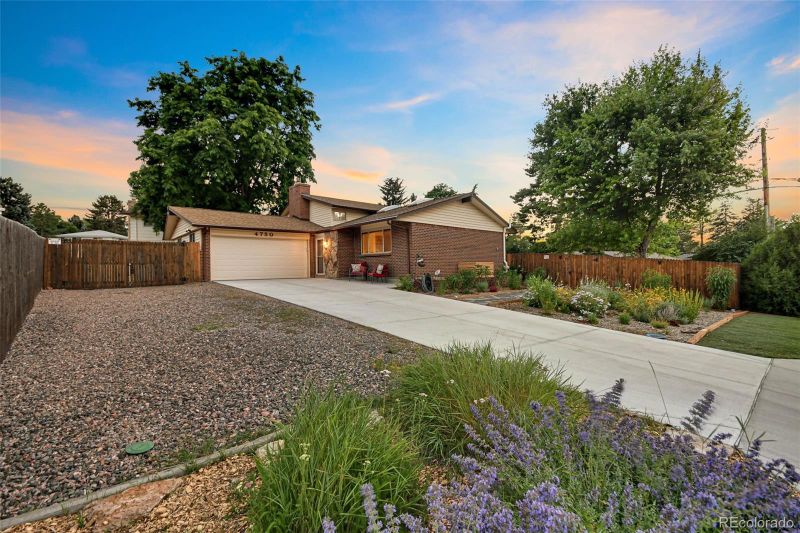 4750 E Easter Ave, Centennial, CO 80122
